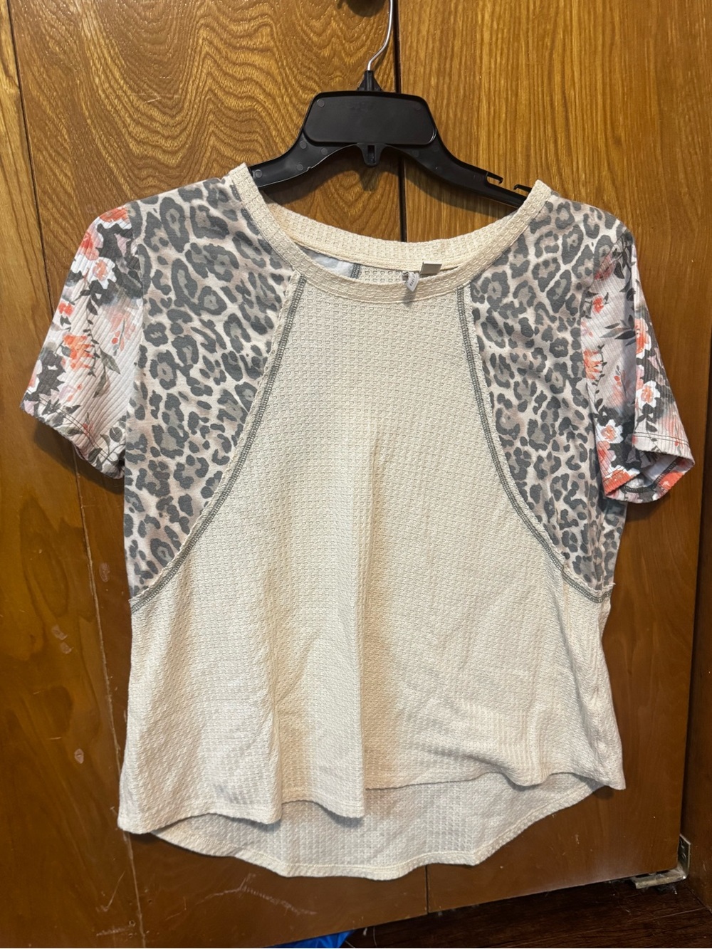 Cato Cream Short Sleeve Top with Cheetah Print & Floral Sleeves
